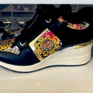 Beautiful women Aldo shoes for any occasion